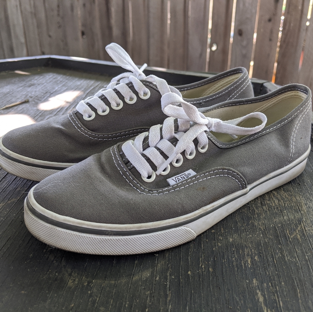 Vans - Picture 5 of 6